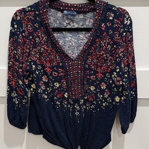 Democracy Women's Navy Floral Blouse size Small